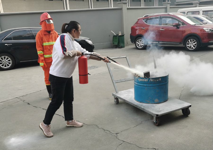 川奇精密消防演習(xí) 川奇精密消防演習(xí)